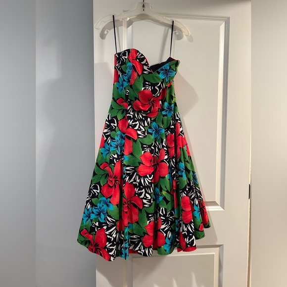 A.J. Bari Floral Hawaiian Sundress - Picture 1 of 12
